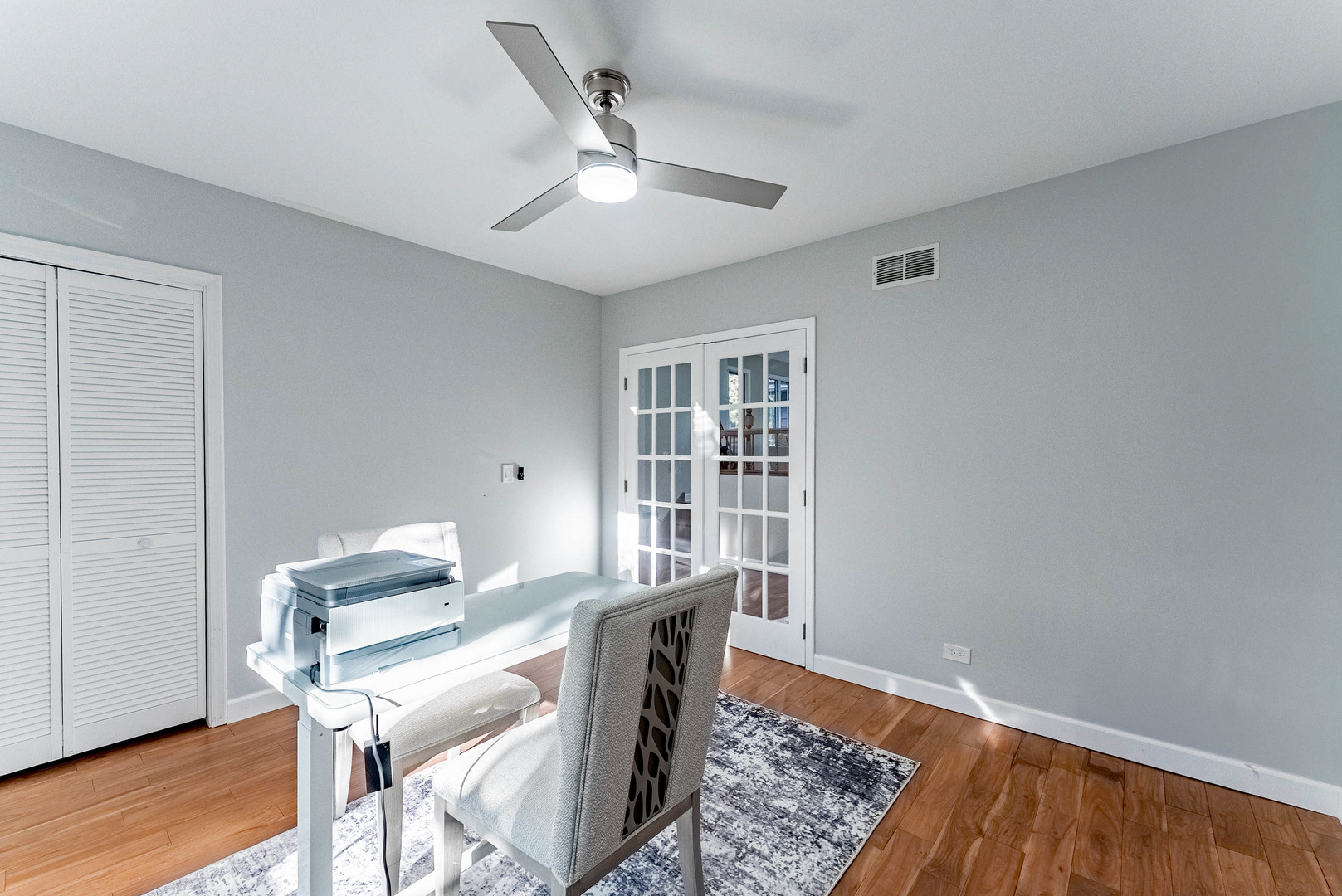 120 Pratt Boulevard, Roselle, IL 60172