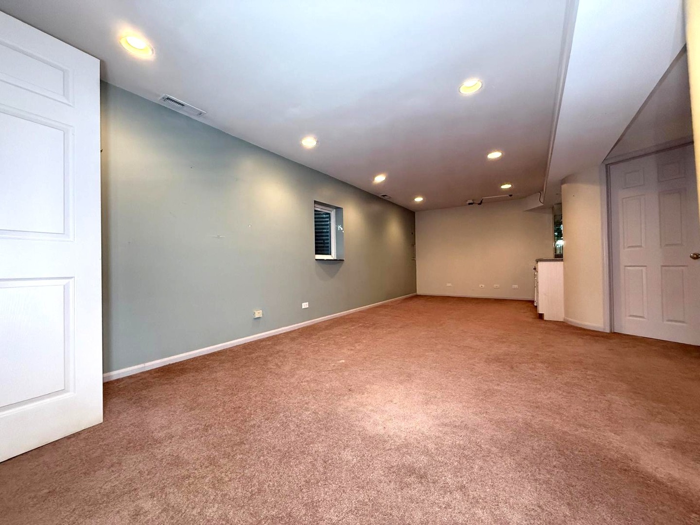 1537 Chatfield Court #1537, Roselle, IL 60172