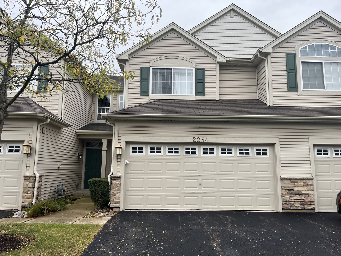 2254 Gallant Fox Circle, Montgomery, IL 60538