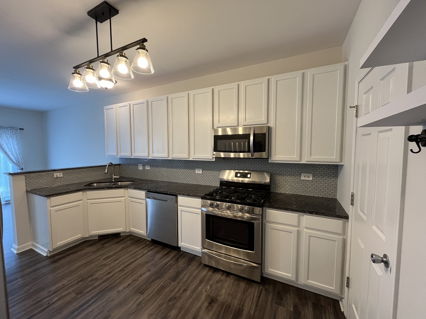 2254 Gallant Fox Circle, Montgomery, IL 60538