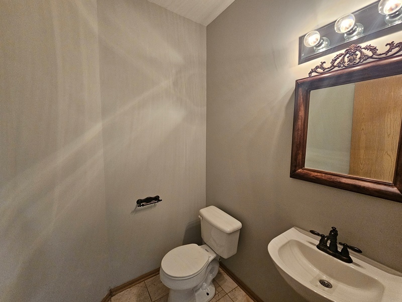 2944 White Thorn Circle, Naperville, IL 60564