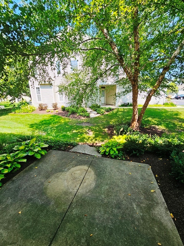 2944 White Thorn Circle, Naperville, IL 60564