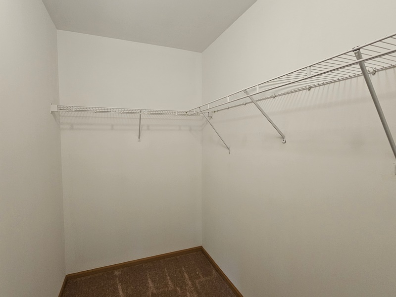 2944 White Thorn Circle, Naperville, IL 60564