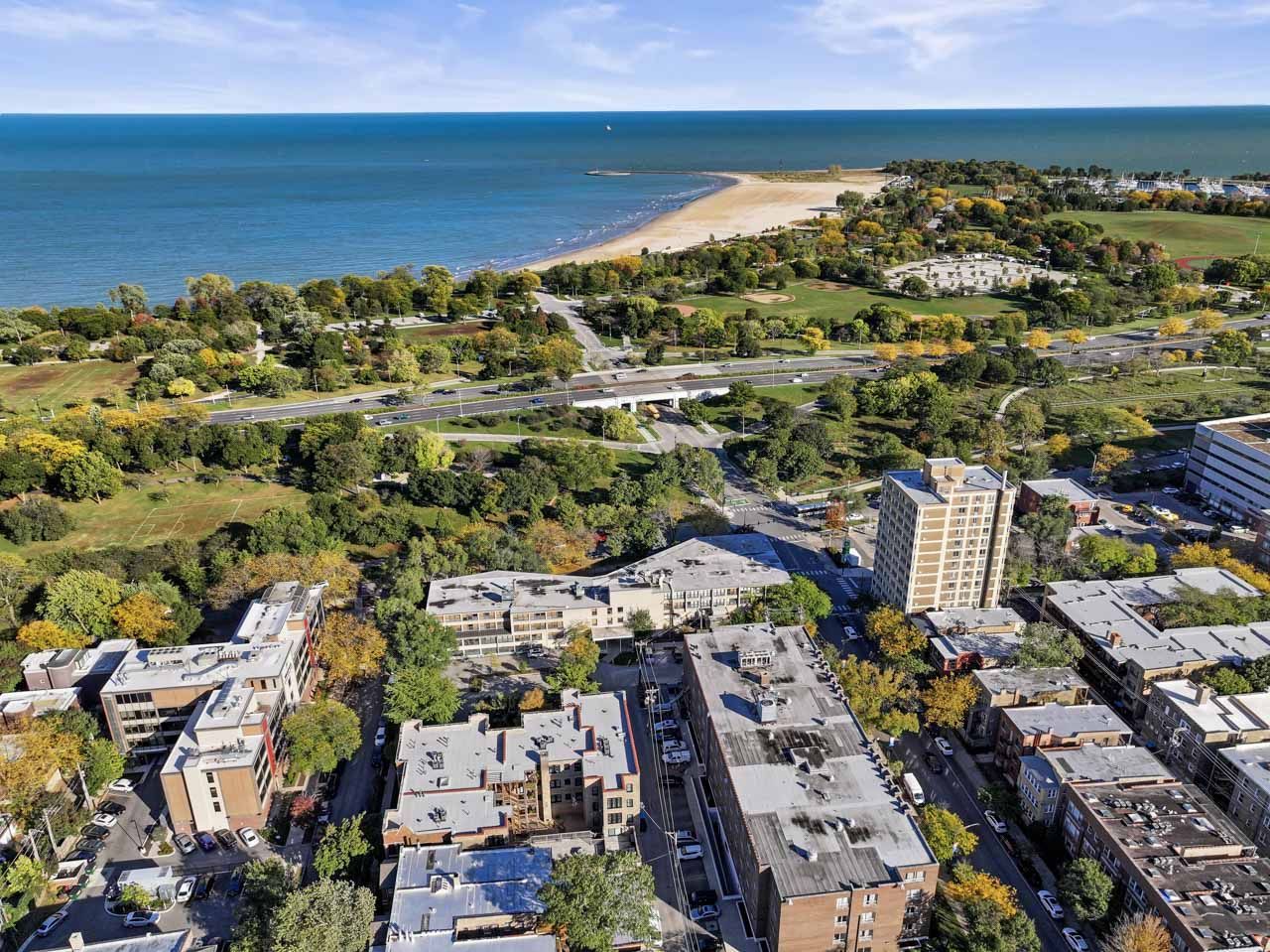 832 W Gunnison Street #3N, Chicago, IL 60640