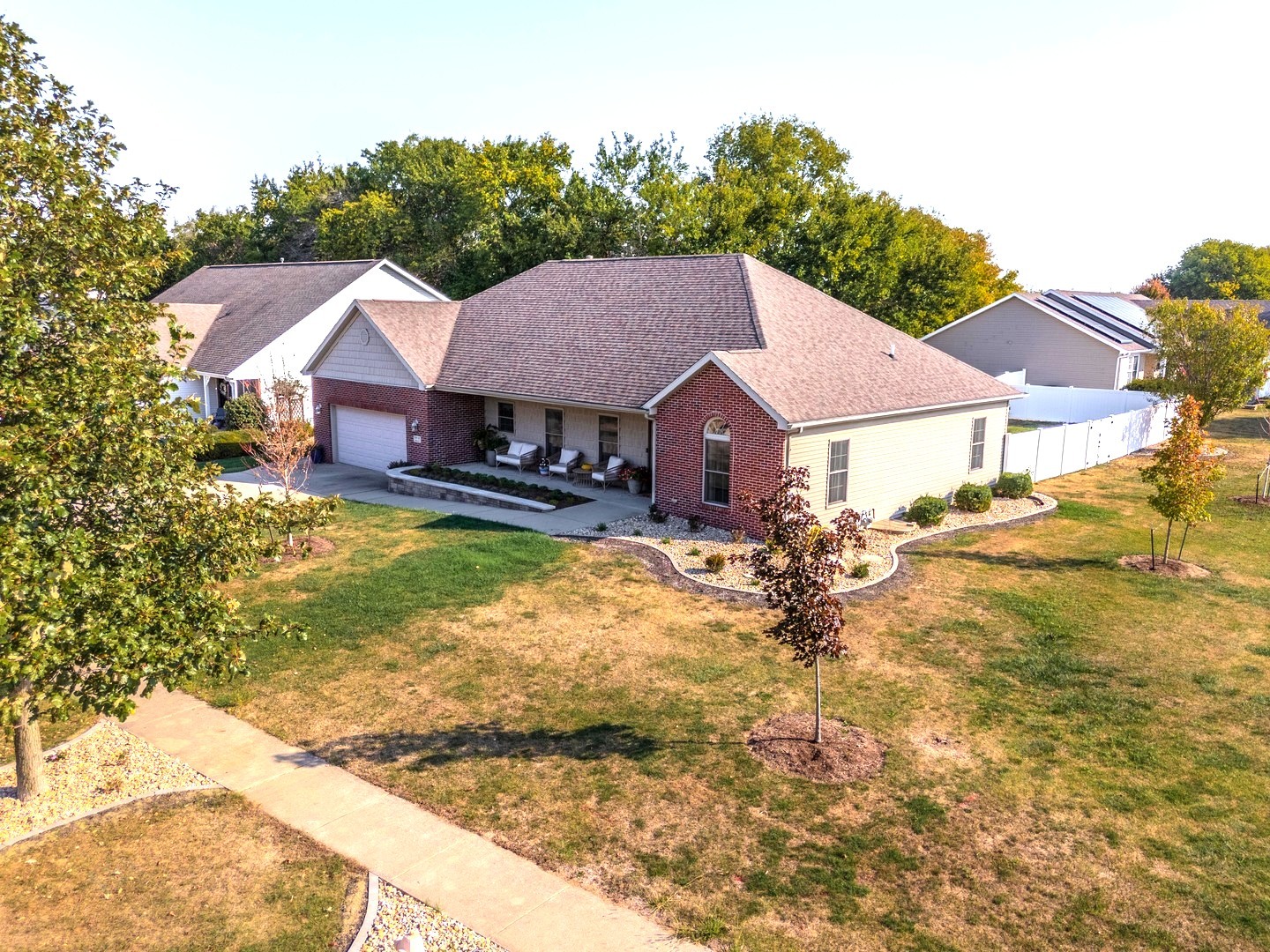 36 Lone Oak Court, Bloomington, IL 61705