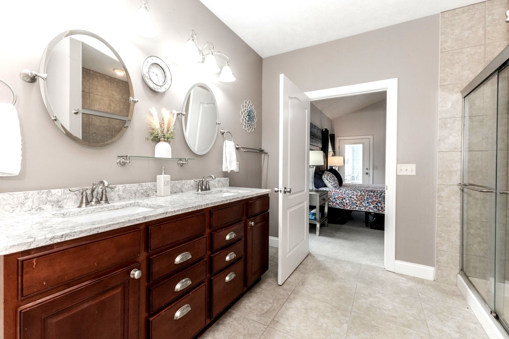 36 Lone Oak Court, Bloomington, IL 61705