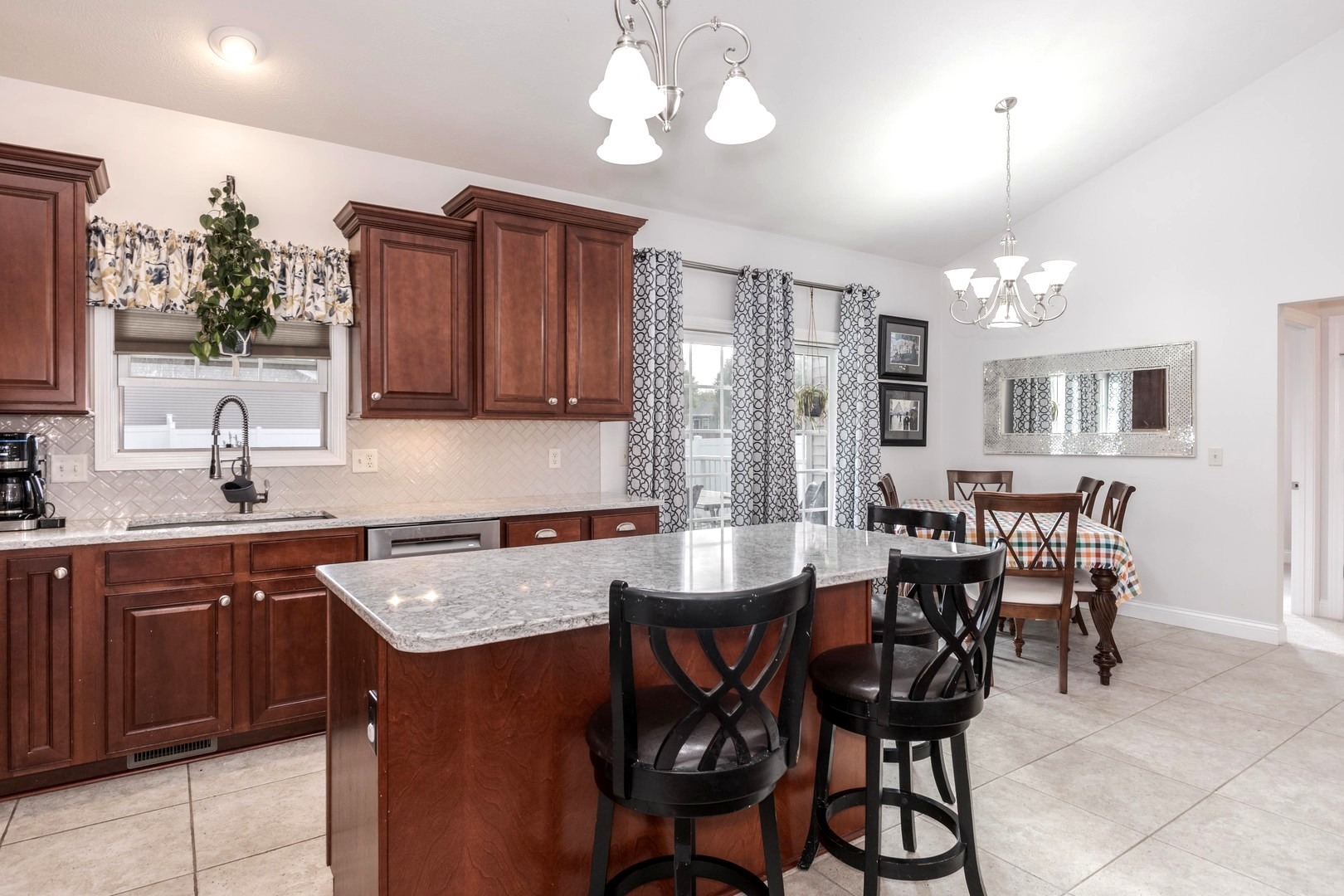 36 Lone Oak Court, Bloomington, IL 61705