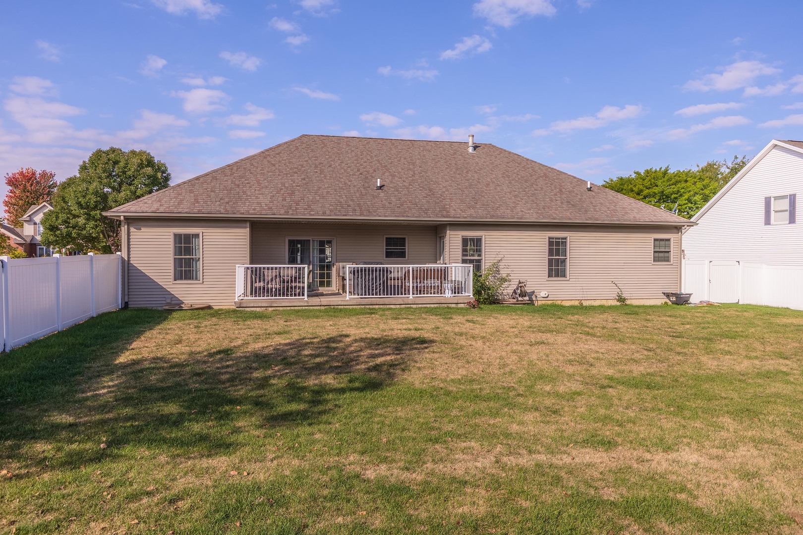 36 Lone Oak Court, Bloomington, IL 61705