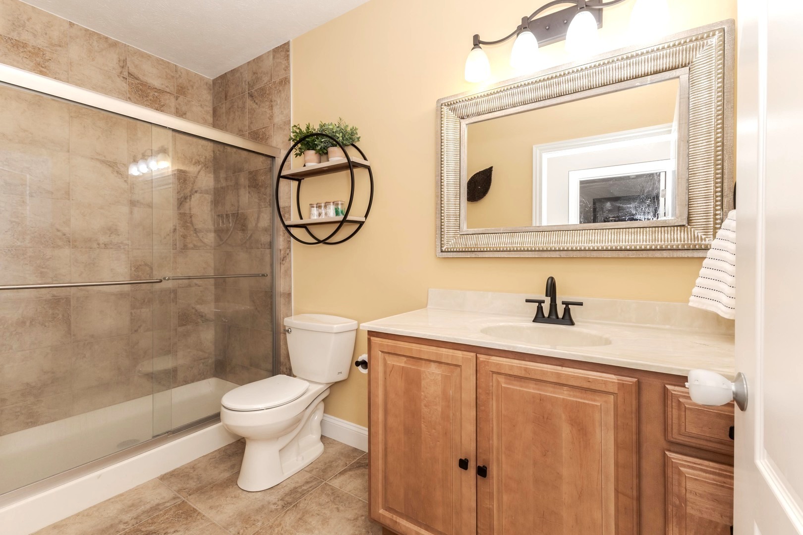 36 Lone Oak Court, Bloomington, IL 61705