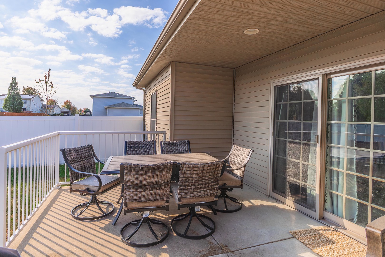 36 Lone Oak Court, Bloomington, IL 61705