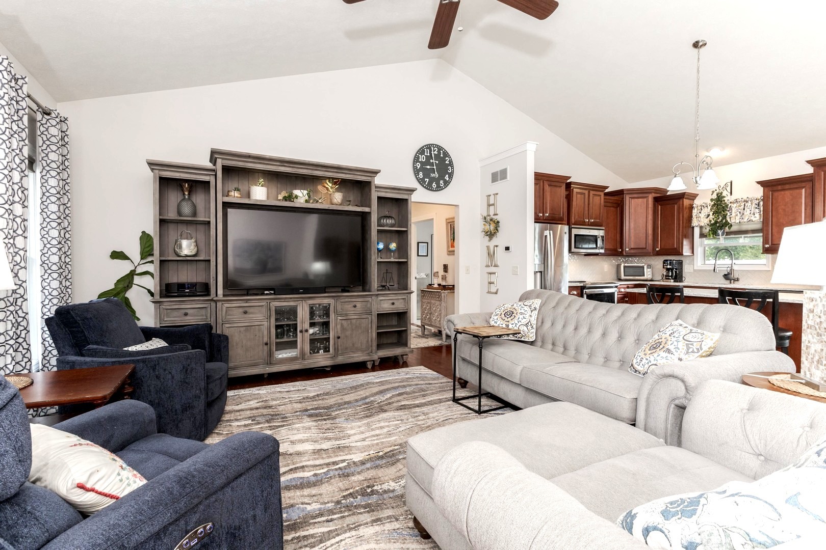 36 Lone Oak Court, Bloomington, IL 61705