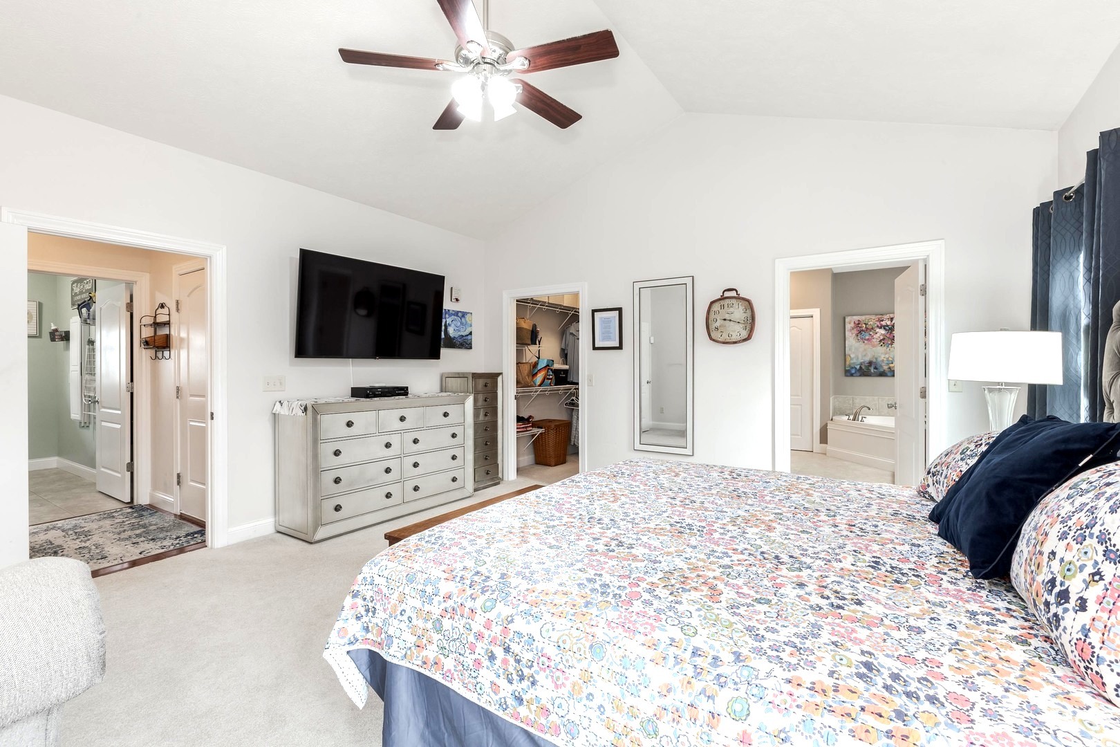 36 Lone Oak Court, Bloomington, IL 61705