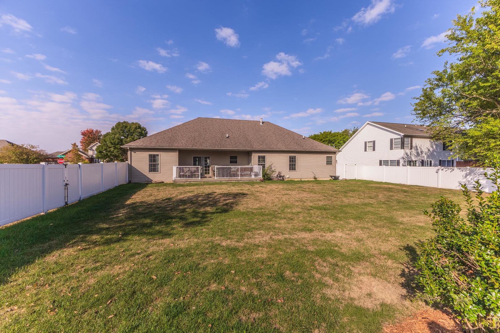 36 Lone Oak Court, Bloomington, IL 61705