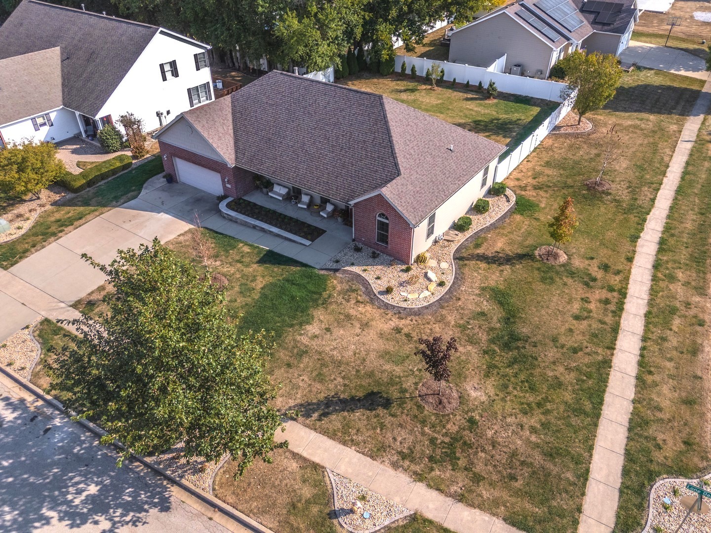 36 Lone Oak Court, Bloomington, IL 61705