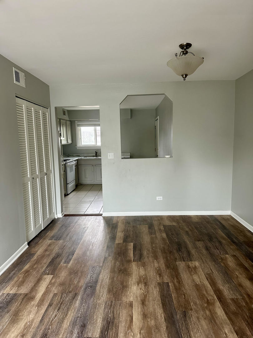 904 S Plum Grove Road #301, Palatine, IL 60067