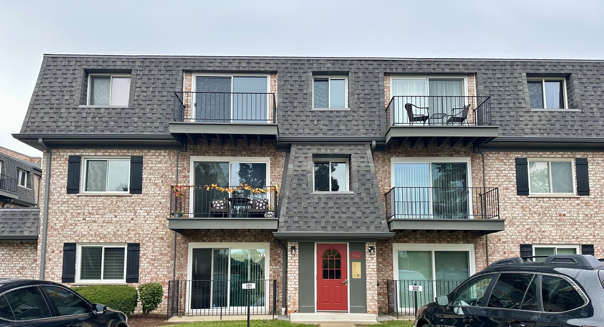 904 S Plum Grove Road #301, Palatine, IL 60067