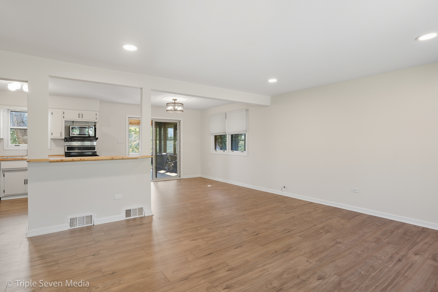 11307 German Church Road, Willow Springs, IL 60480