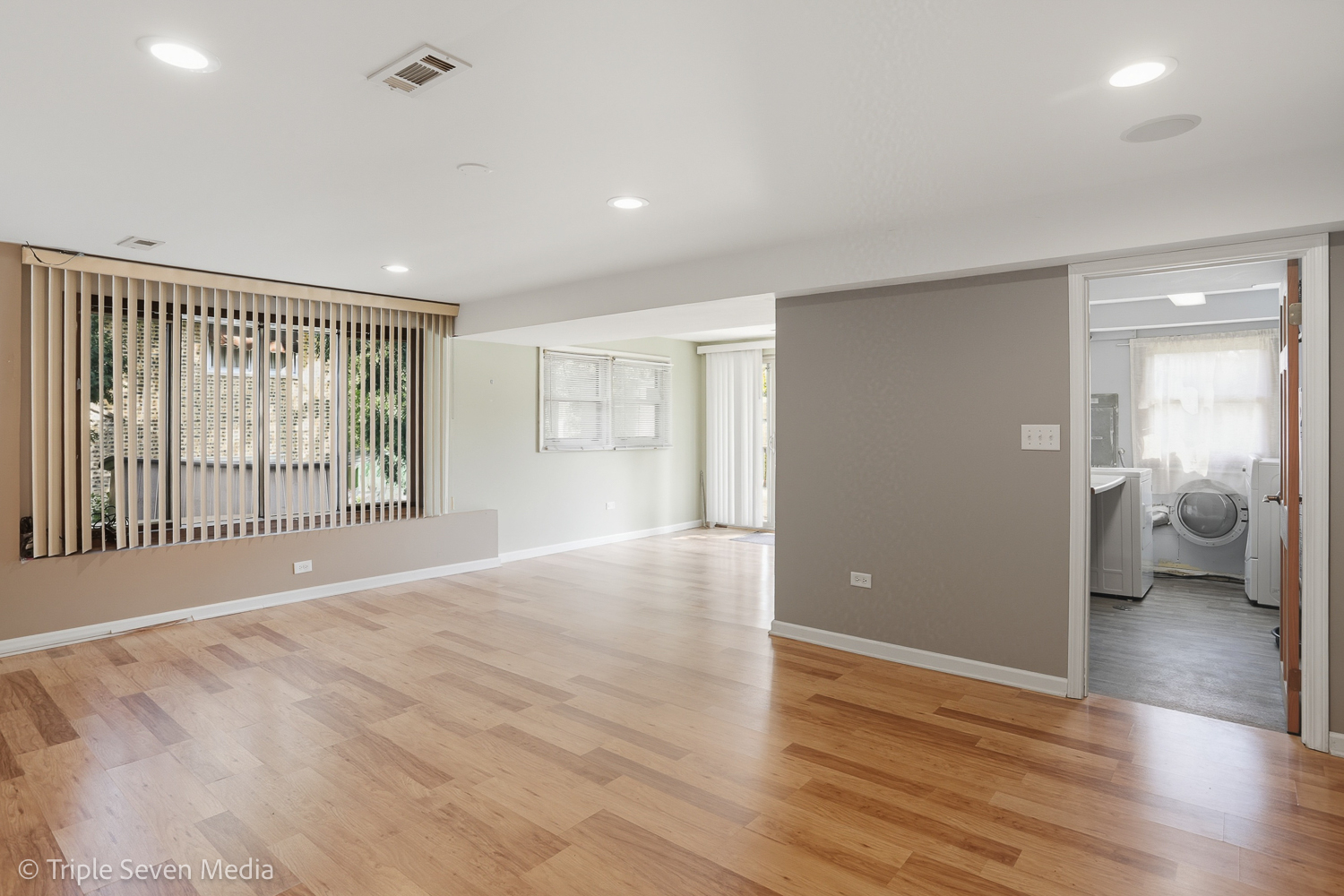 11307 German Church Road, Willow Springs, IL 60480