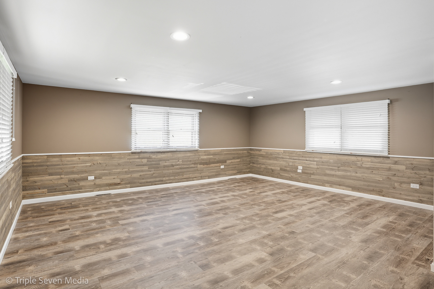 11307 German Church Road, Willow Springs, IL 60480