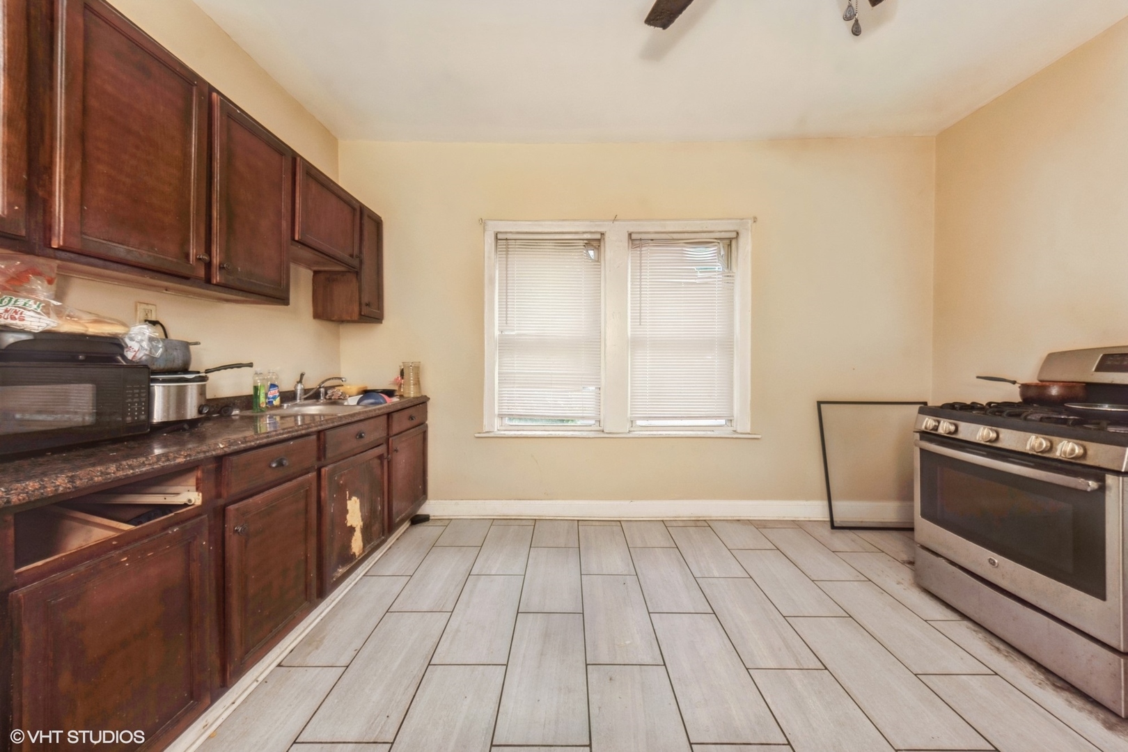 7928 S Hermitage Avenue, Chicago, IL 60620