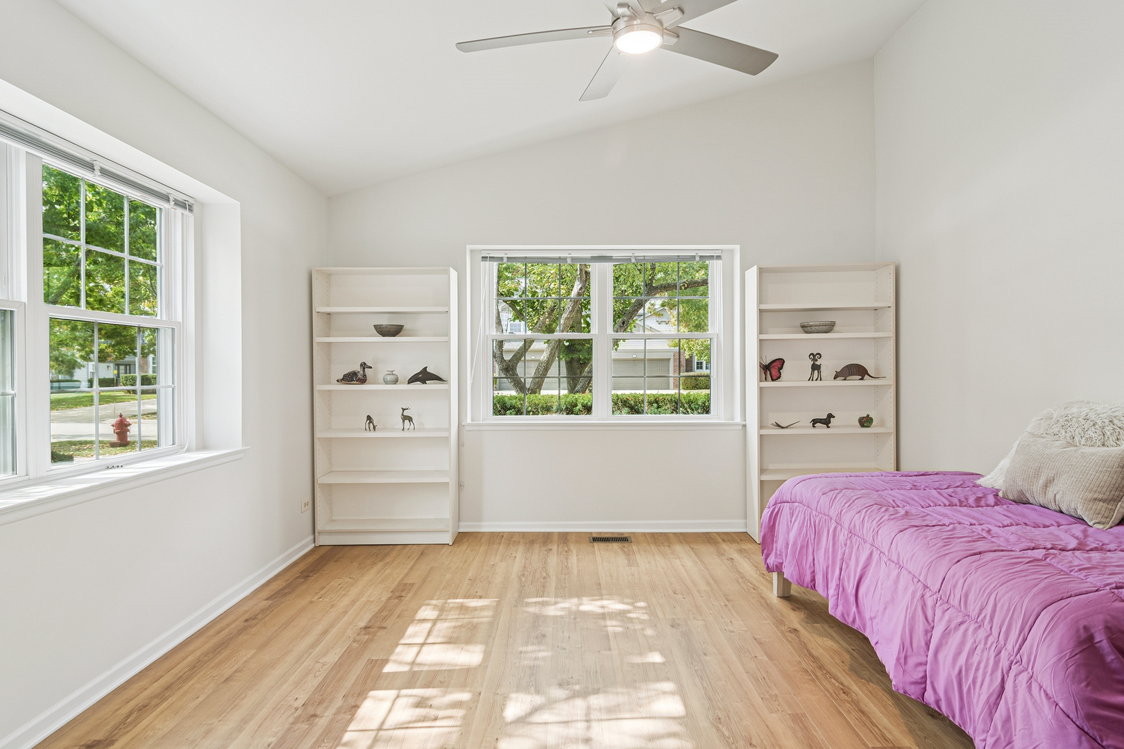 381 BENTLEY Place, Buffalo Grove, IL 60089