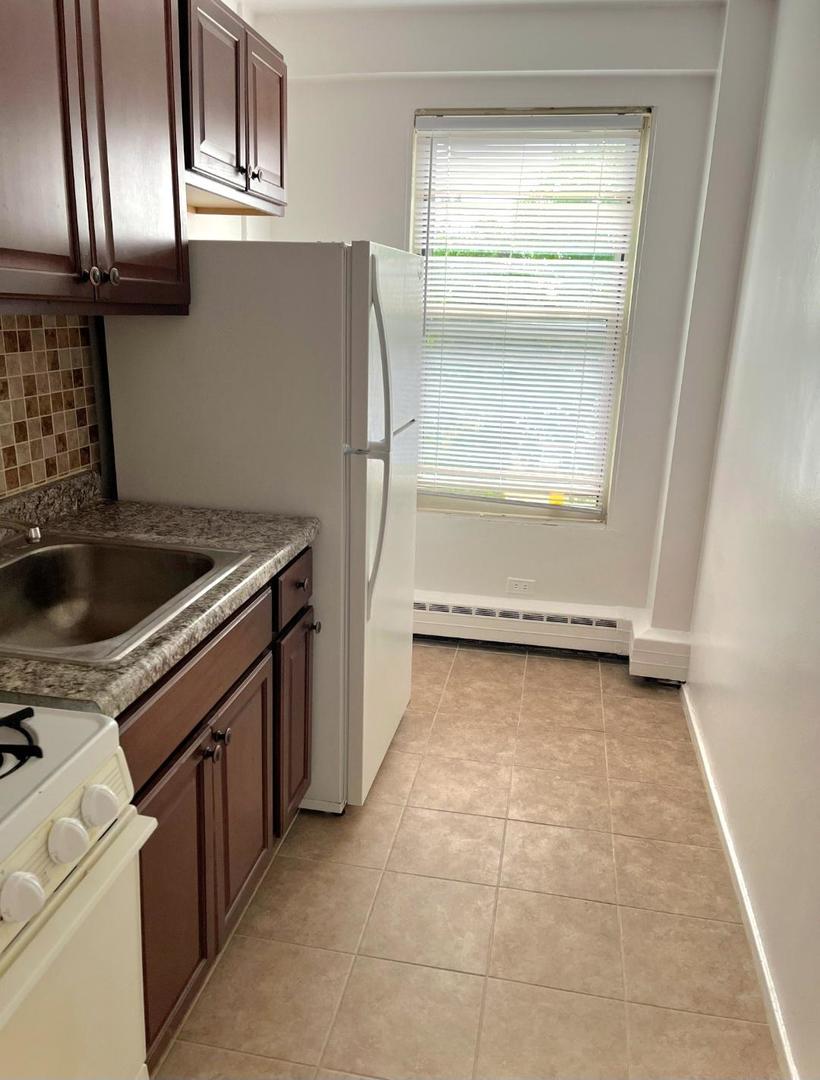 2610 W Berwyn Avenue #512, Chicago, IL 60625