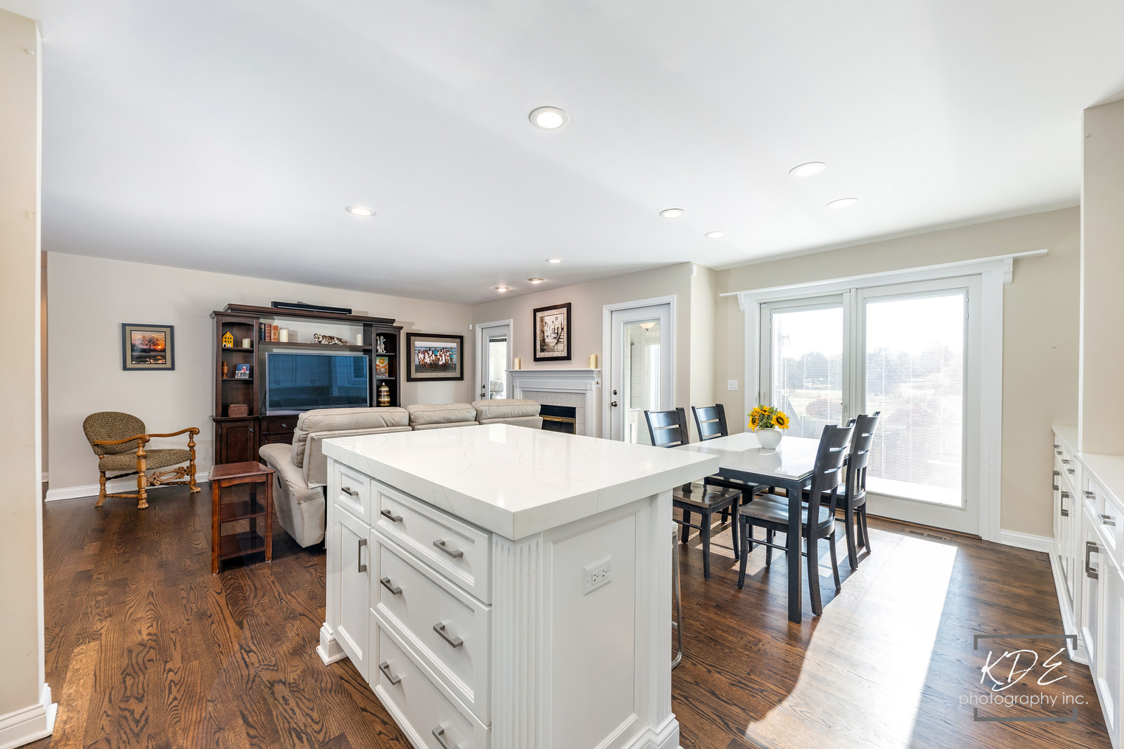 2527 Boddington Lane, Naperville, IL 60564