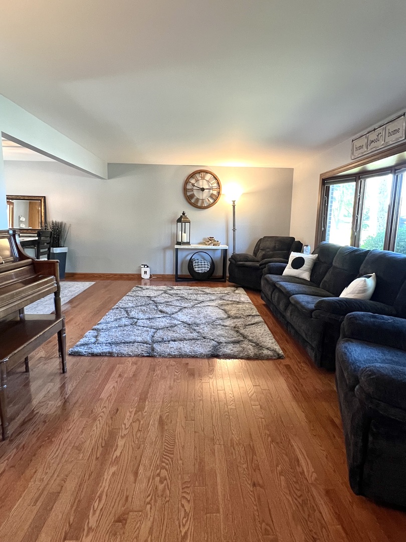 177 Cardinal Drive, Bloomingdale, IL 60108