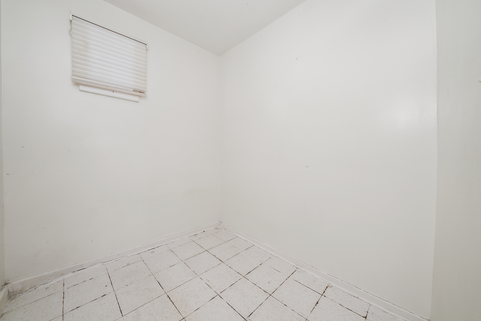 2900 W 25TH Place, Chicago, IL 60623