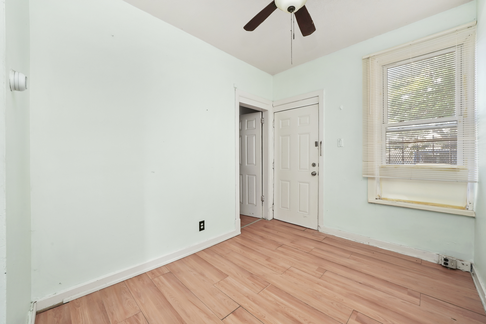 2900 W 25TH Place, Chicago, IL 60623