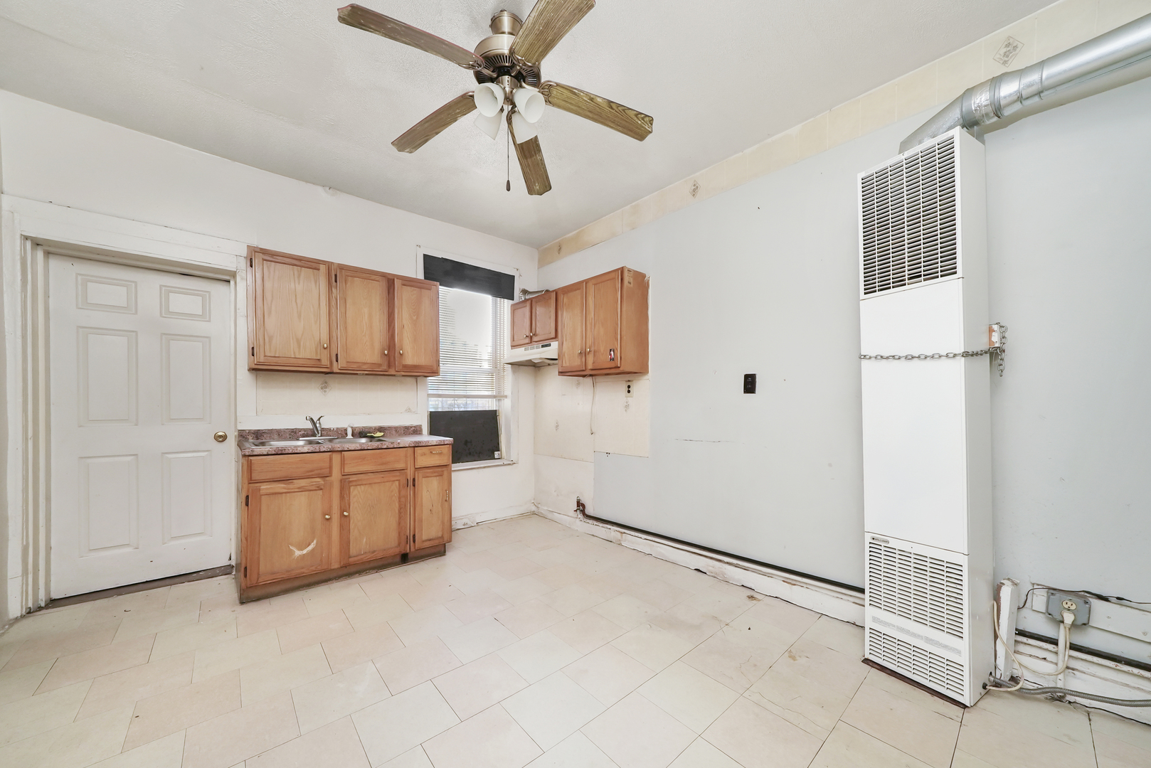 2900 W 25TH Place, Chicago, IL 60623