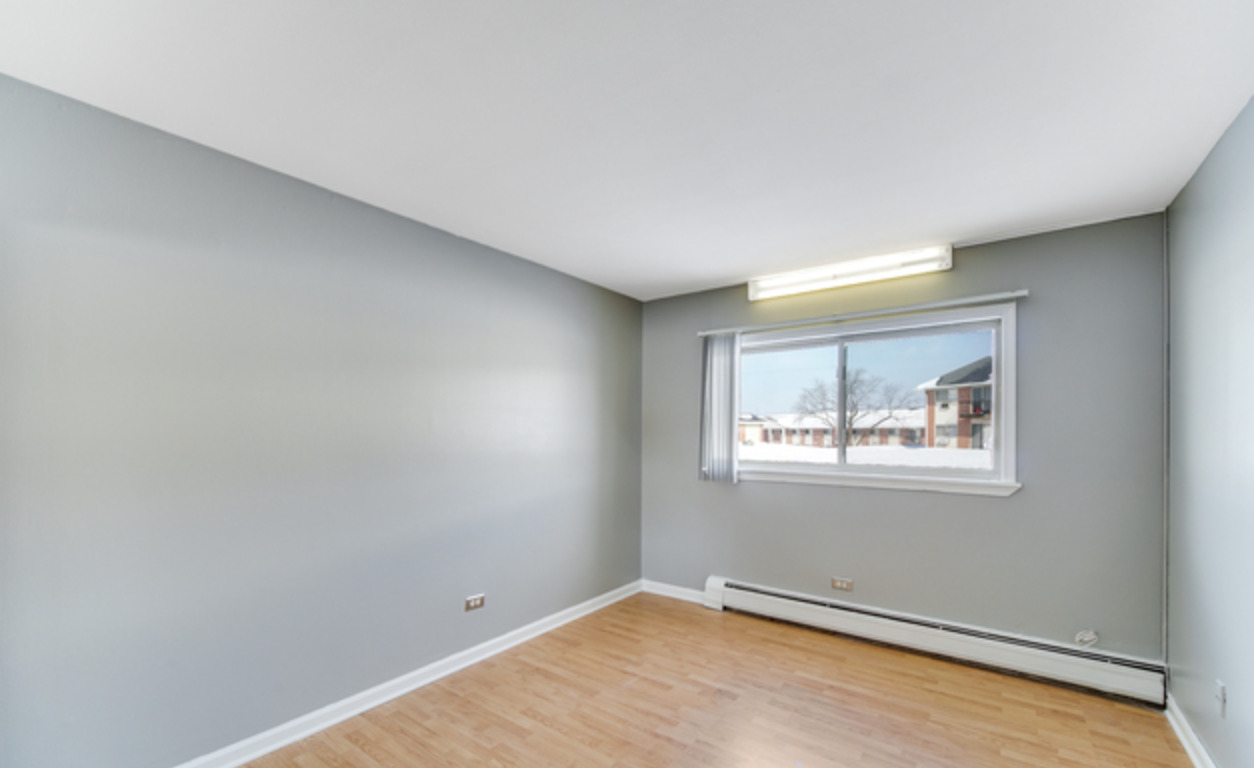 1557 Jill Court #110, Glendale Heights, IL 60139