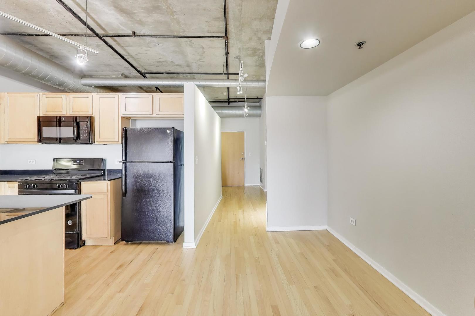 933 W Van Buren Street #311, Chicago, IL 60607