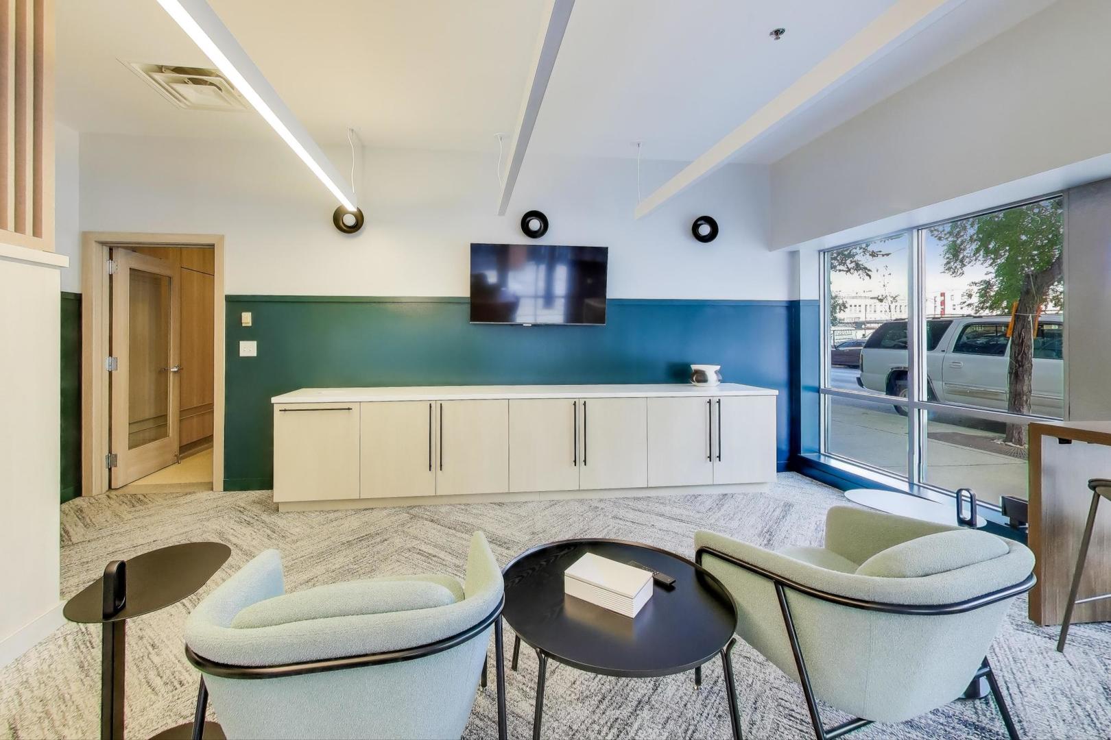 933 W Van Buren Street #311, Chicago, IL 60607