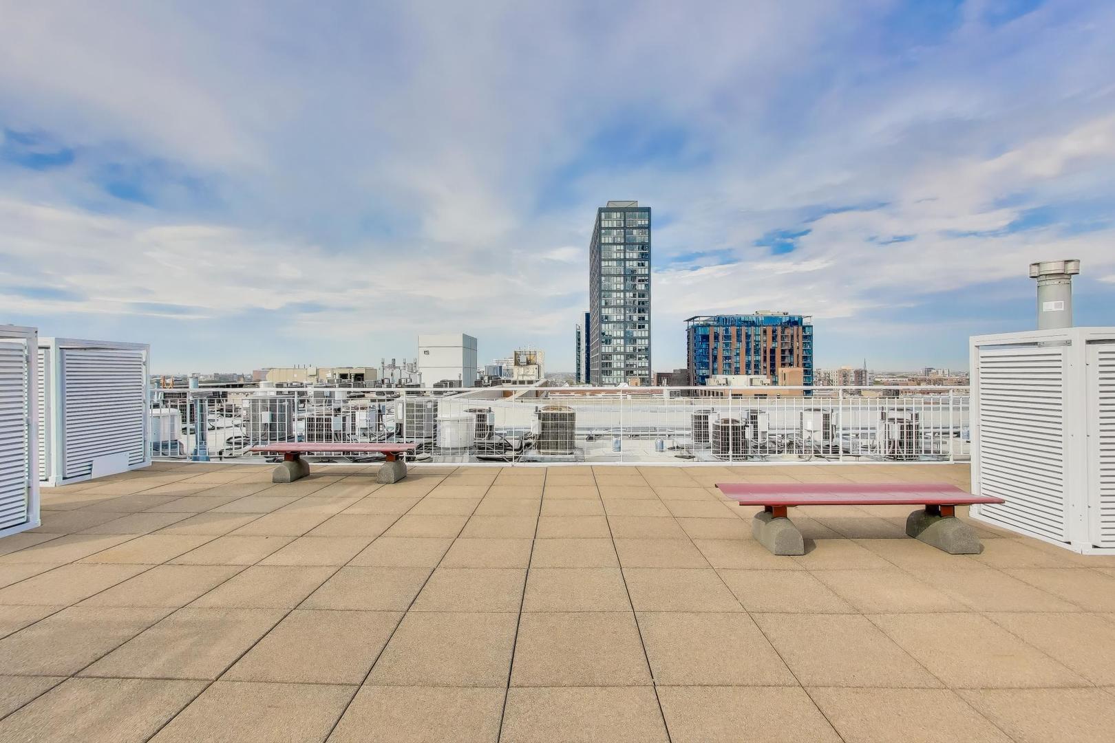 933 W Van Buren Street #311, Chicago, IL 60607