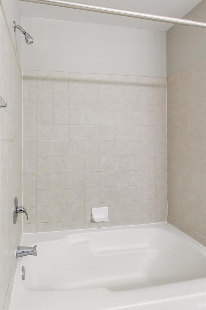 933 W Van Buren Street #311, Chicago, IL 60607