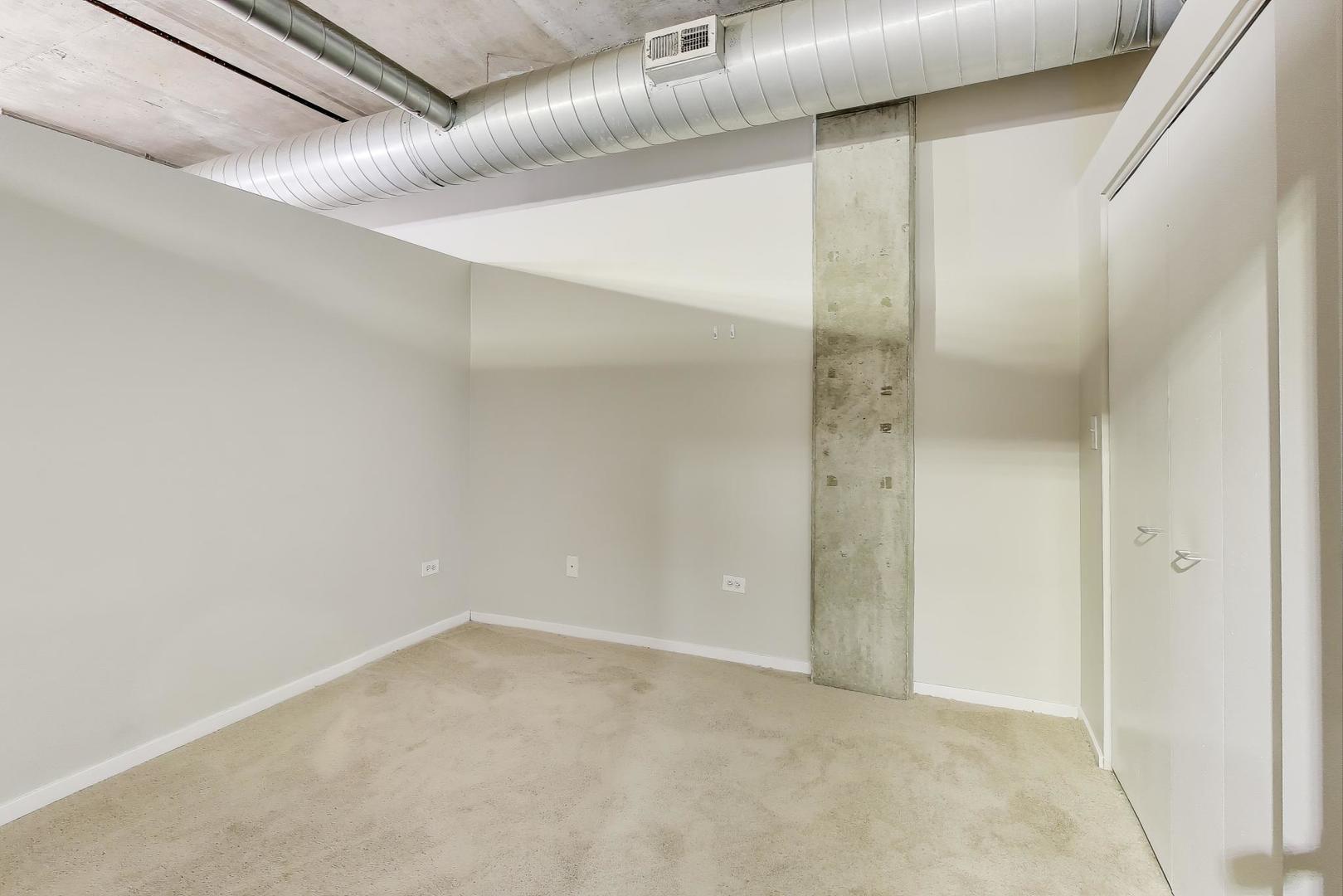 933 W Van Buren Street #311, Chicago, IL 60607