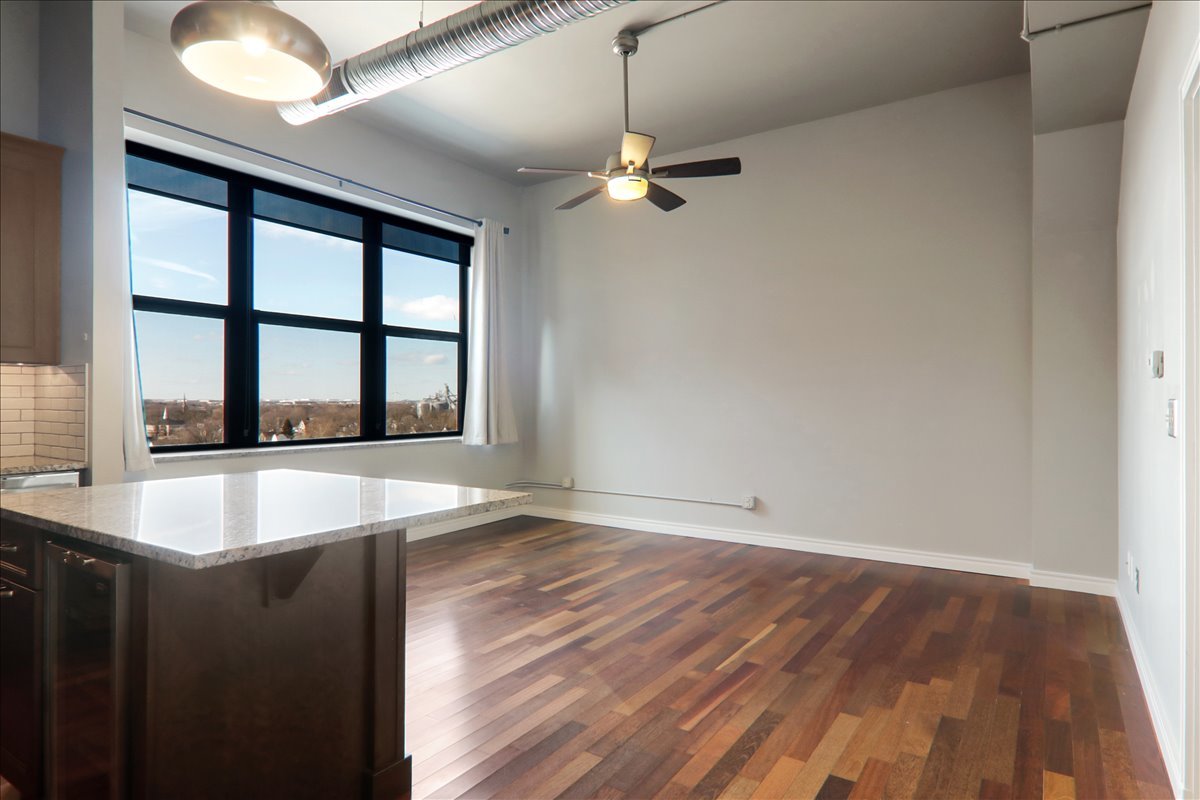 212 N Center Street #603, Bloomington, IL 61701