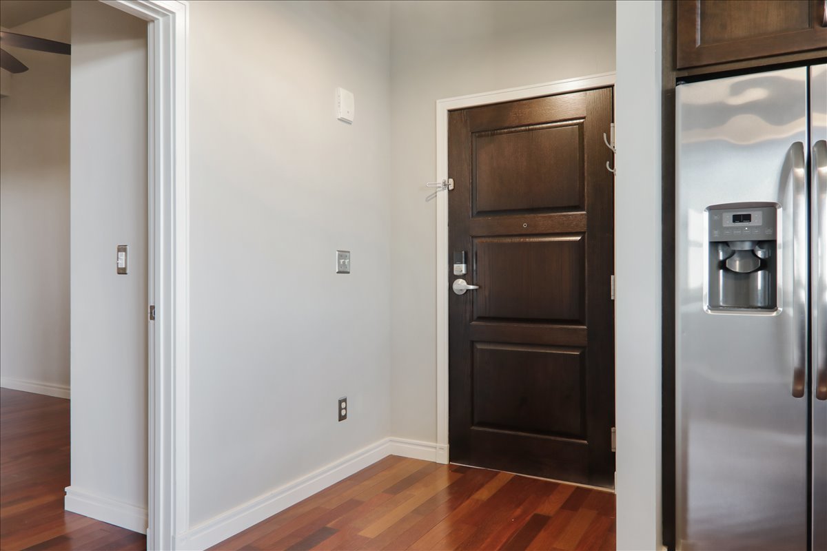 212 N Center Street #603, Bloomington, IL 61701