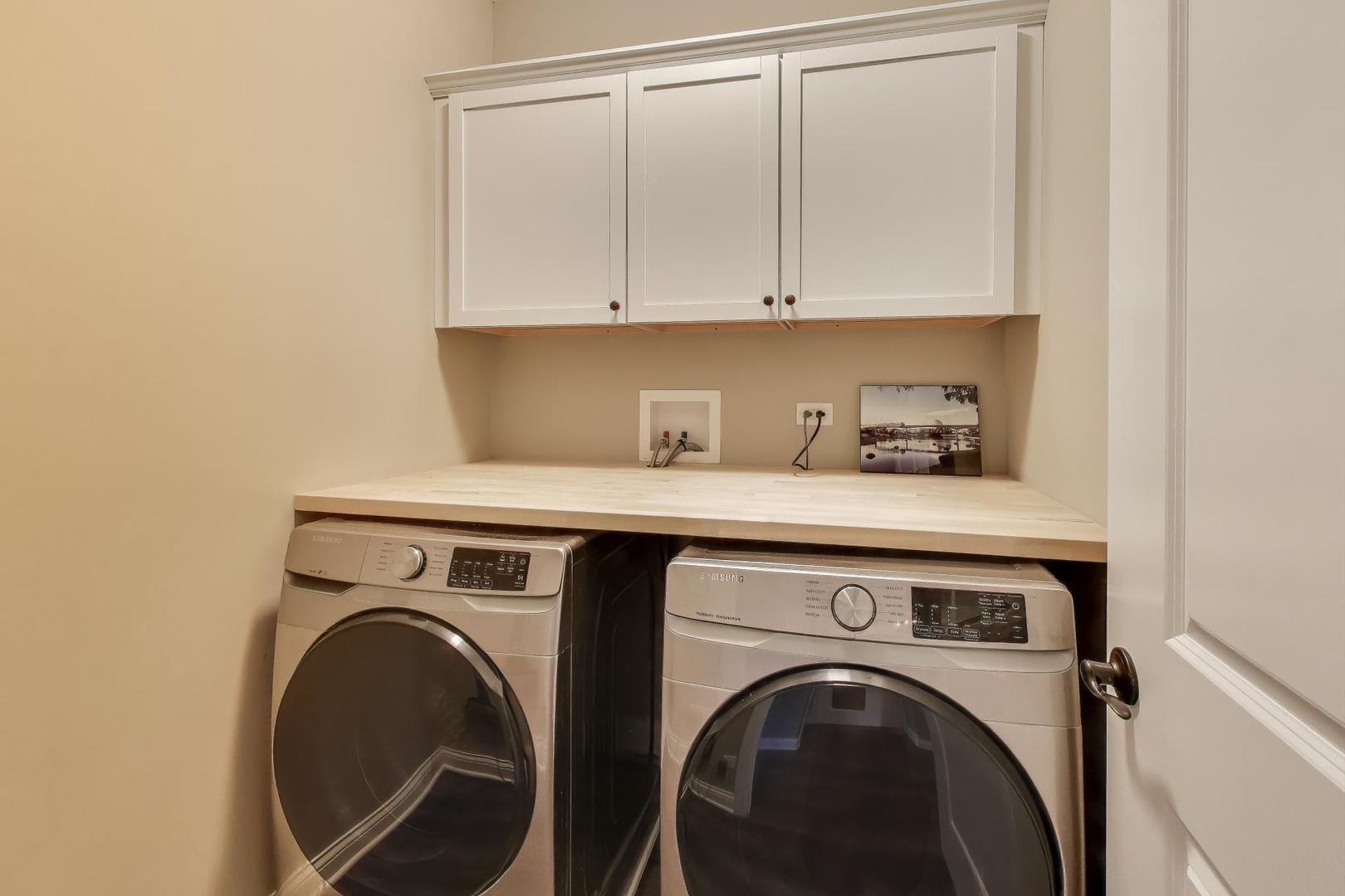 662 Parkside Court, Libertyville, IL 60048