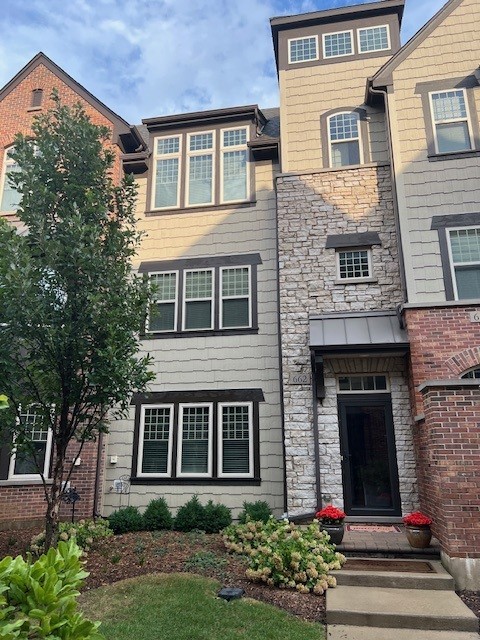 662 Parkside Court, Libertyville, IL 60048