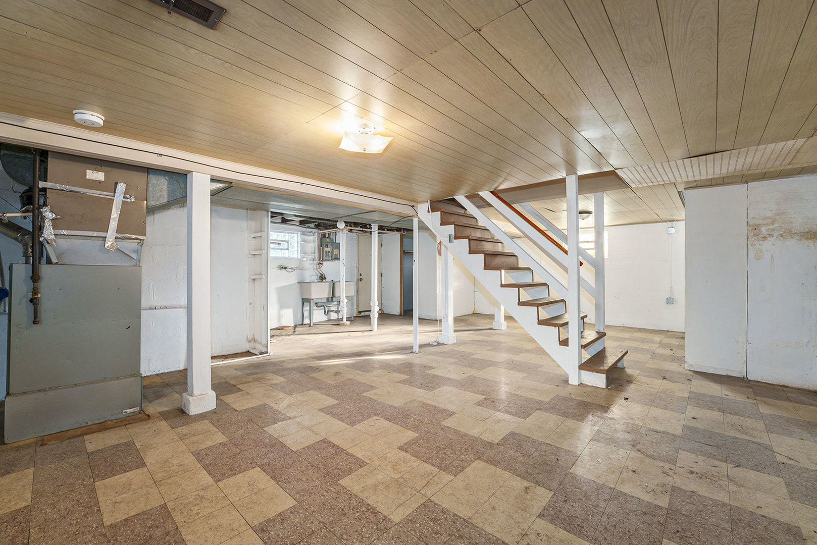 212 E 142nd Place, Dolton, IL 60419