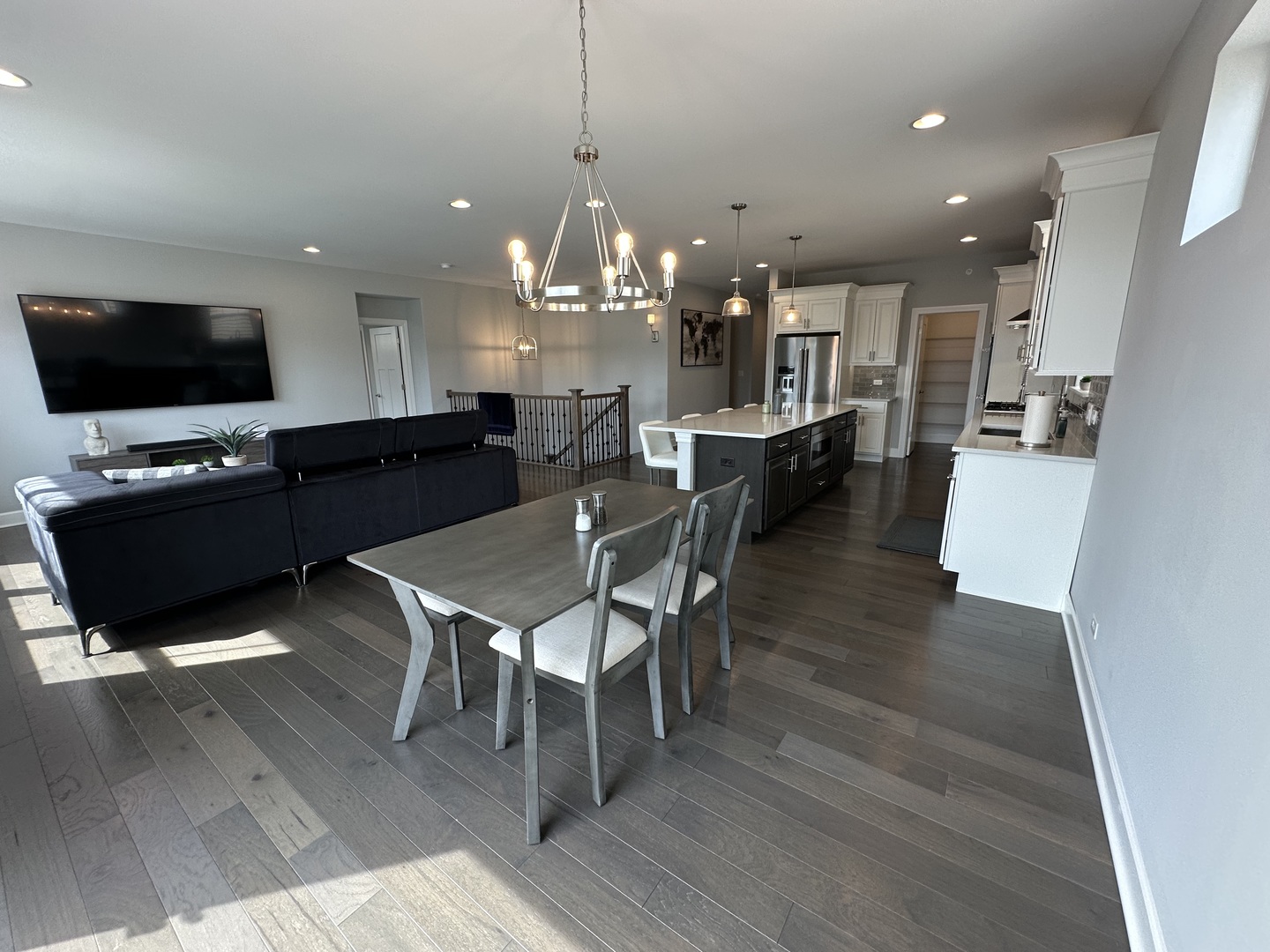 769 W Fairway Drive, Addison, IL 60101