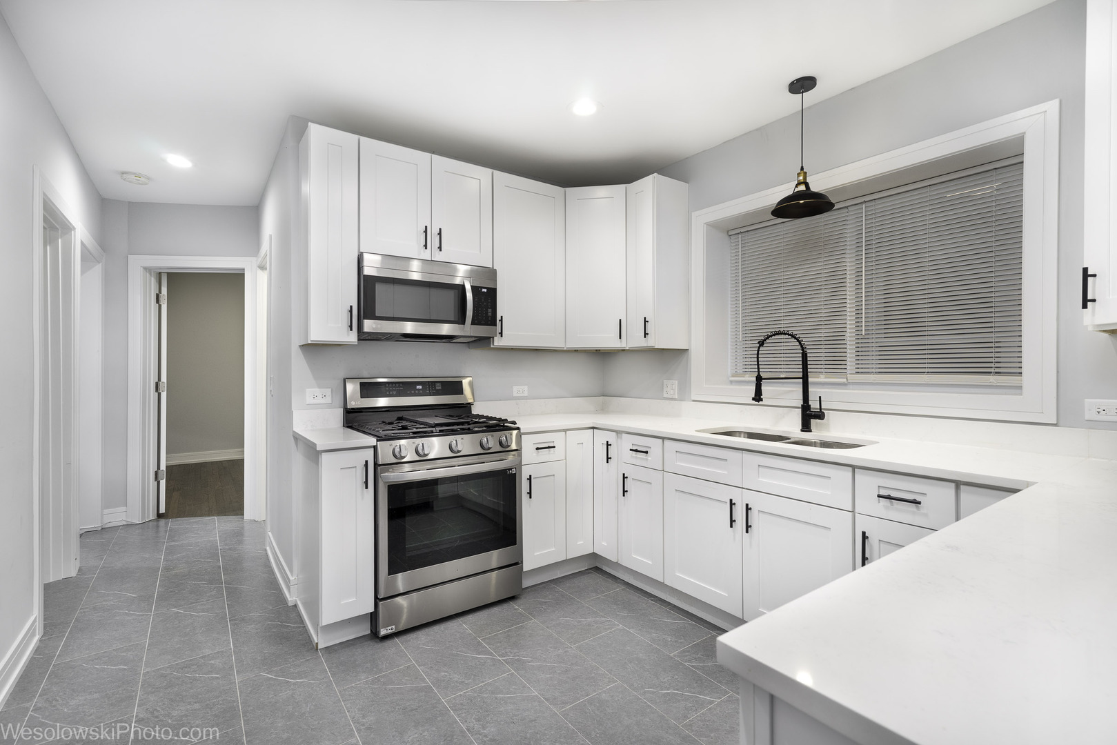 5510 N Luna Avenue, Chicago, IL 60630