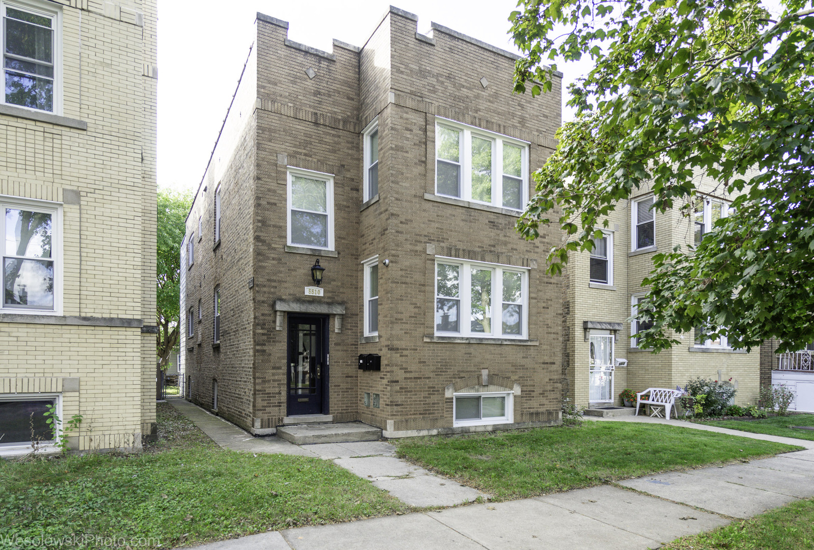 5510 N Luna Avenue, Chicago, IL 60630