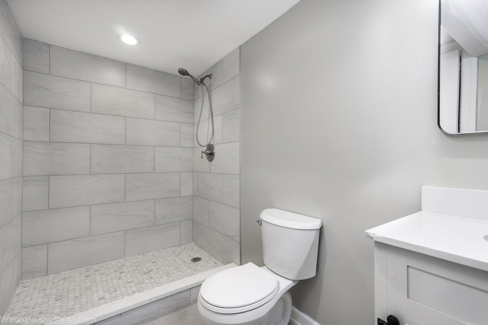 5510 N Luna Avenue, Chicago, IL 60630