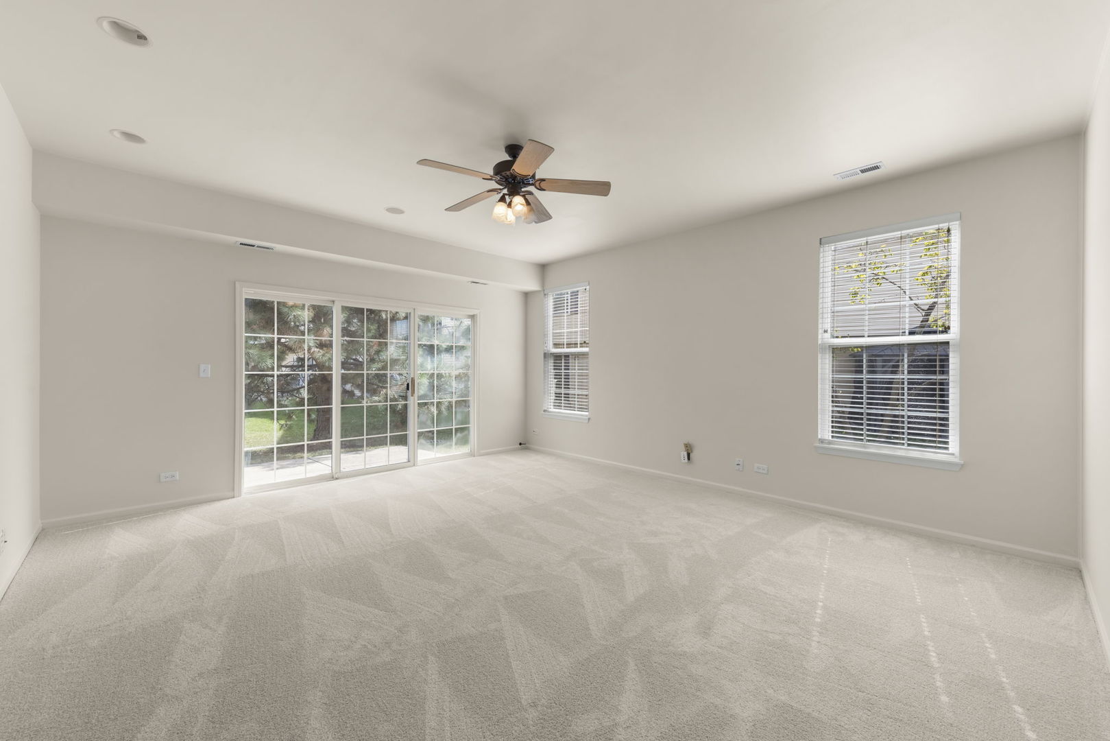 2348 Georgetown Court, Aurora, IL 60503