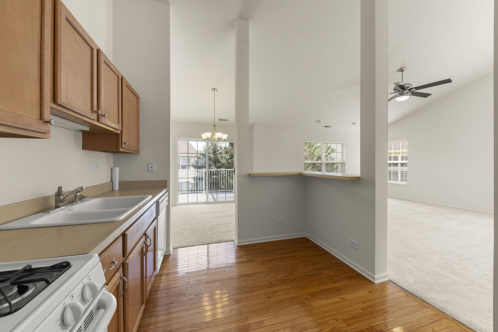 2348 Georgetown Court, Aurora, IL 60503