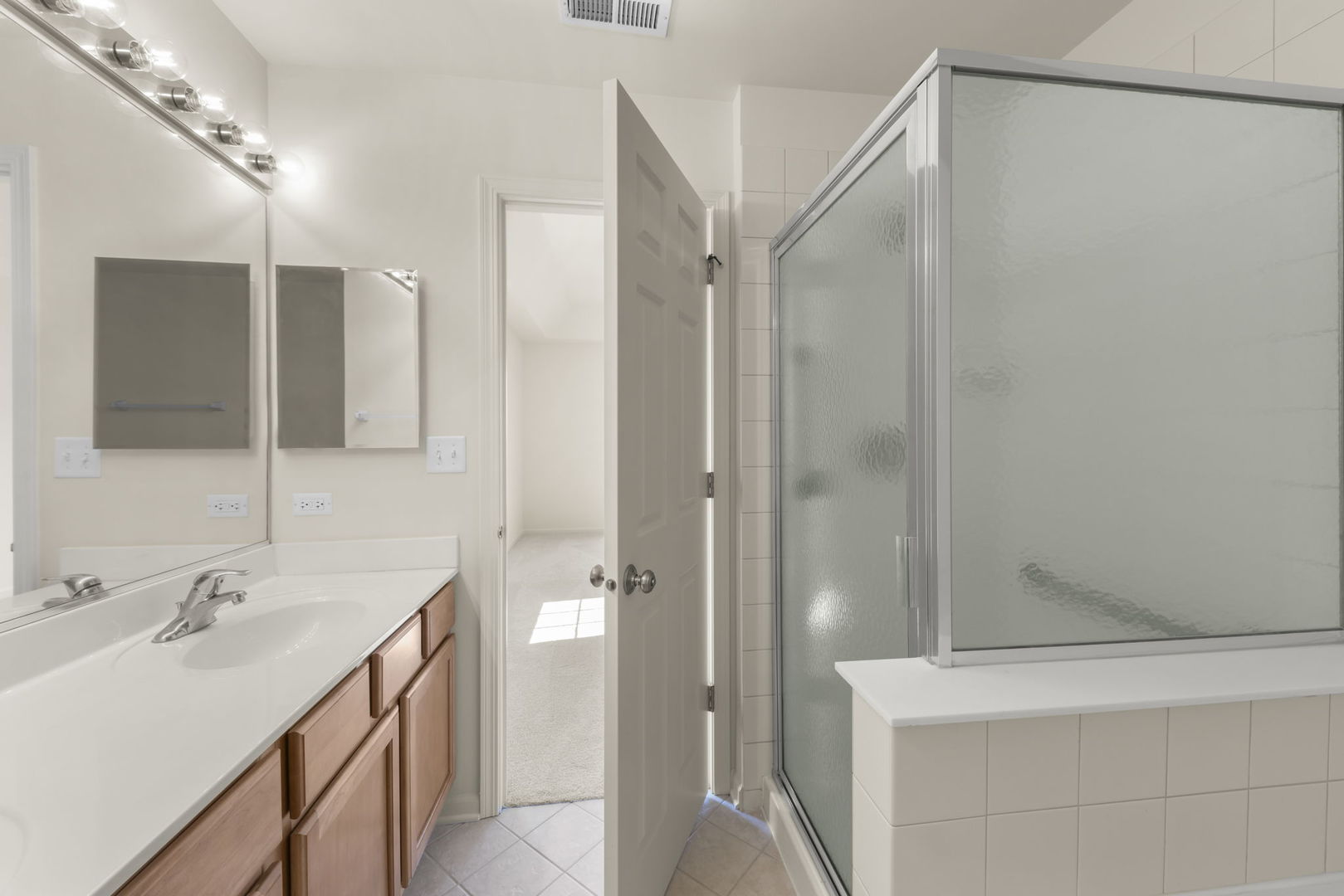 2348 Georgetown Court, Aurora, IL 60503