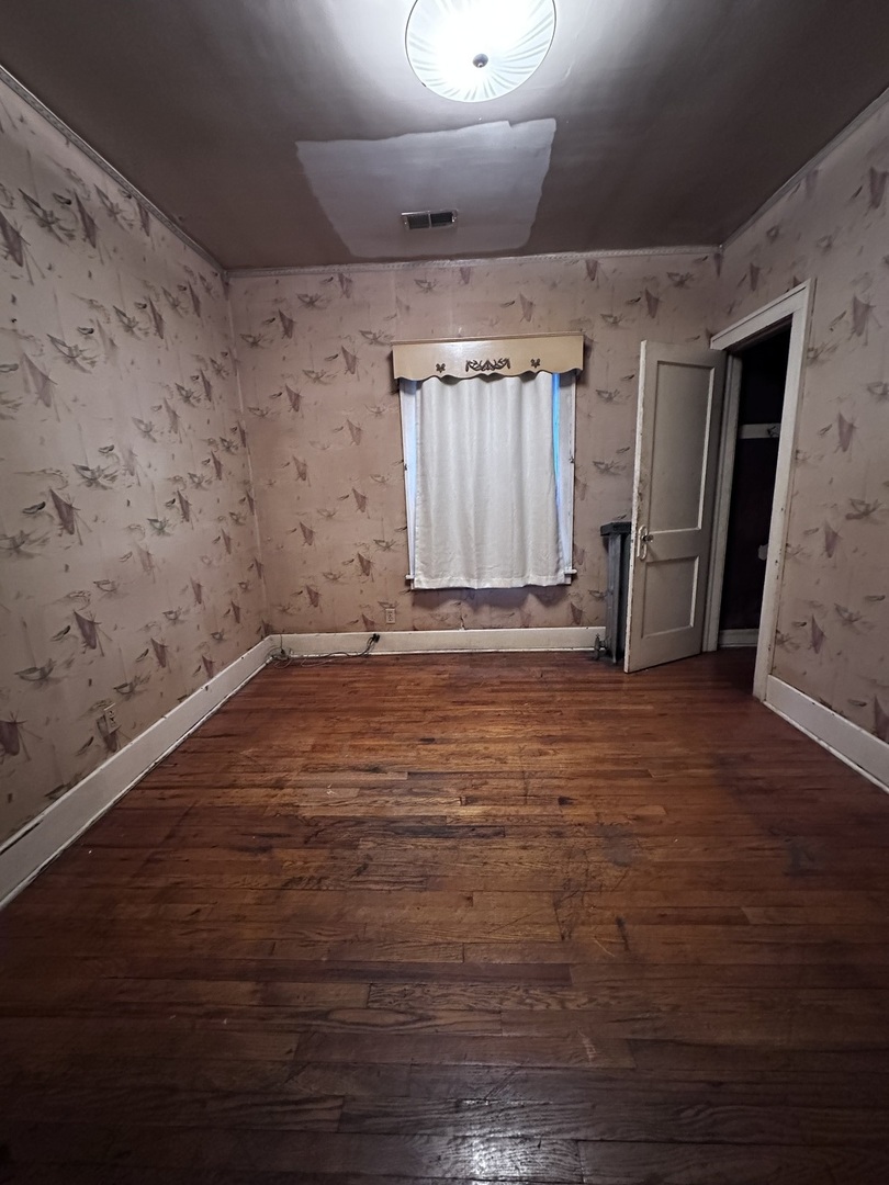 4824 S Tripp Avenue, Chicago, IL 60632